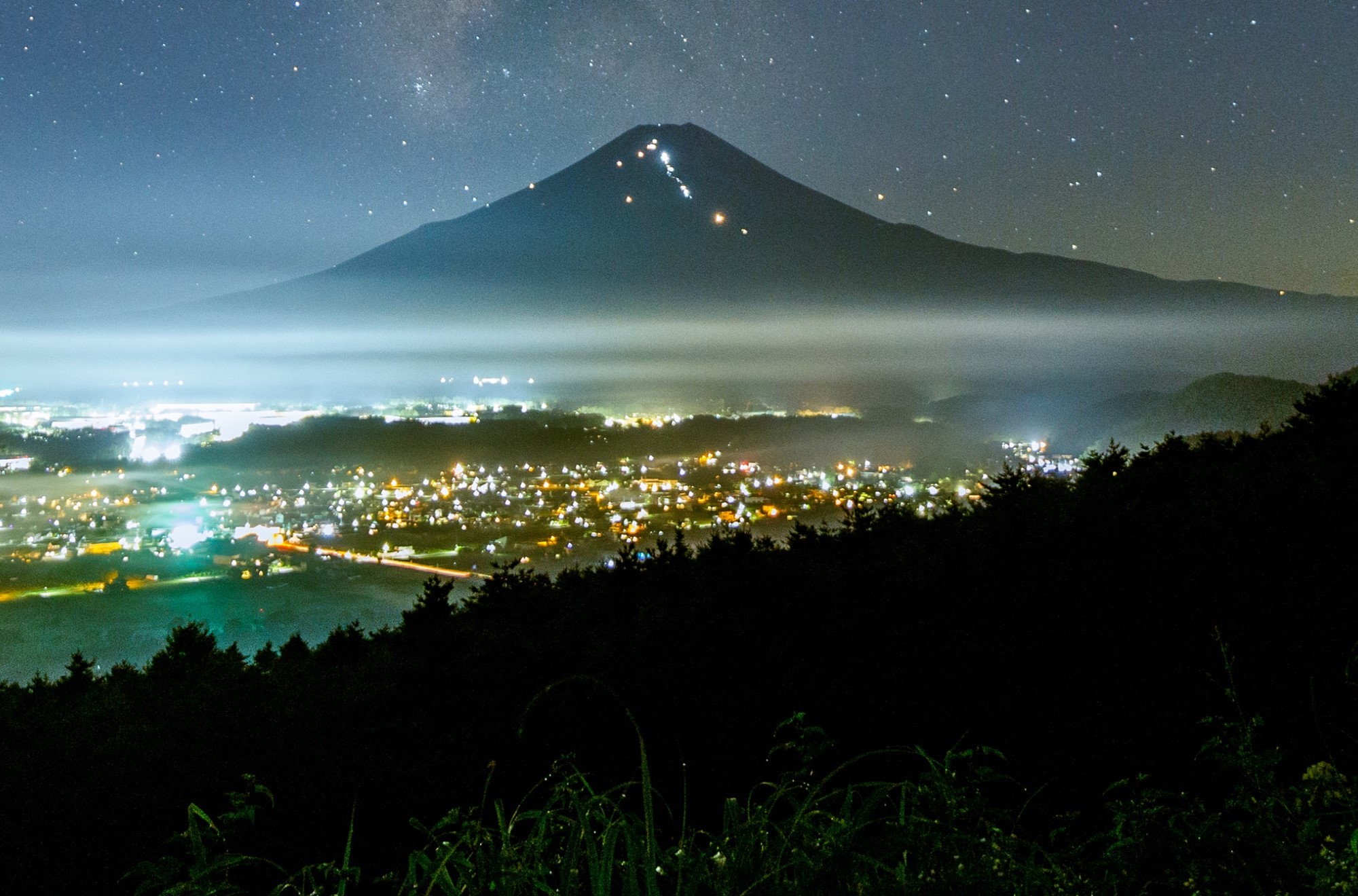 フロントページ　夏の富士山