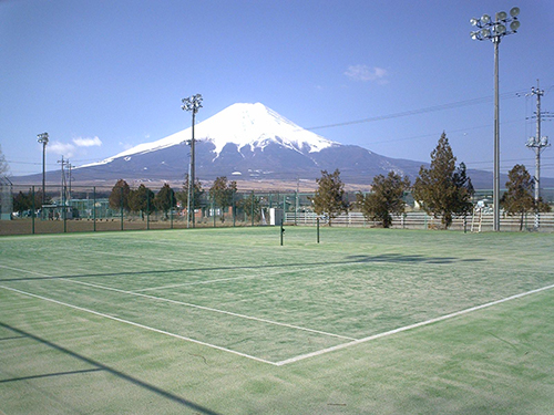 忍野村民テニスコートの画像