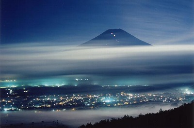 雲上の富士／佐々木仁の画像