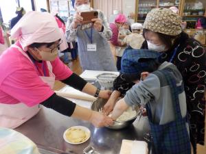 ほうとう作りの写真